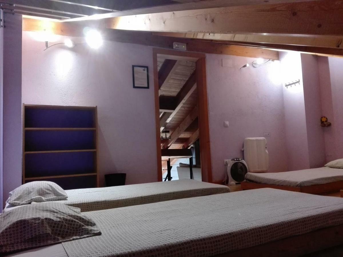 Refugi Casa Canelo Rodes エクステリア 写真